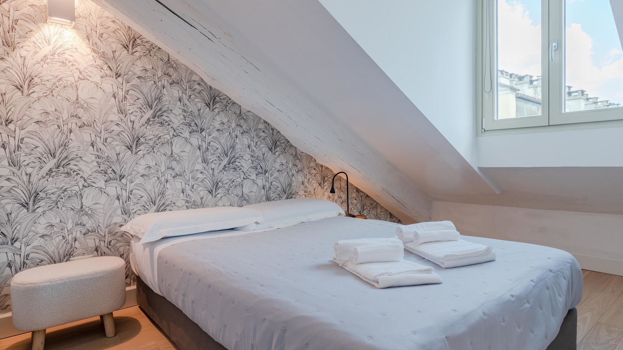 Italianway Torino Suite Beethoven by Toh Solution