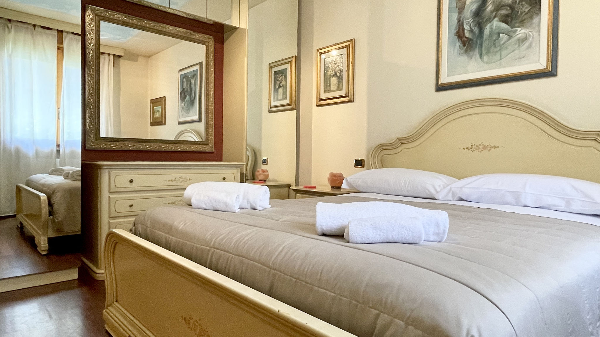 NOMASTAY SRL Cattolica Grande casa per 4 - Fra Mare e Collina