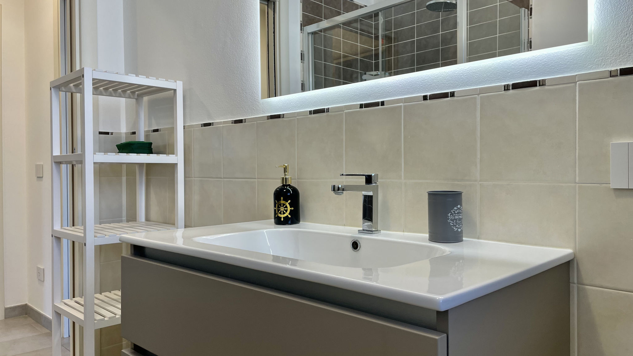 NOMASTAY SRL Rimini Bilocale con terrazzo e garage – Casa Ondina