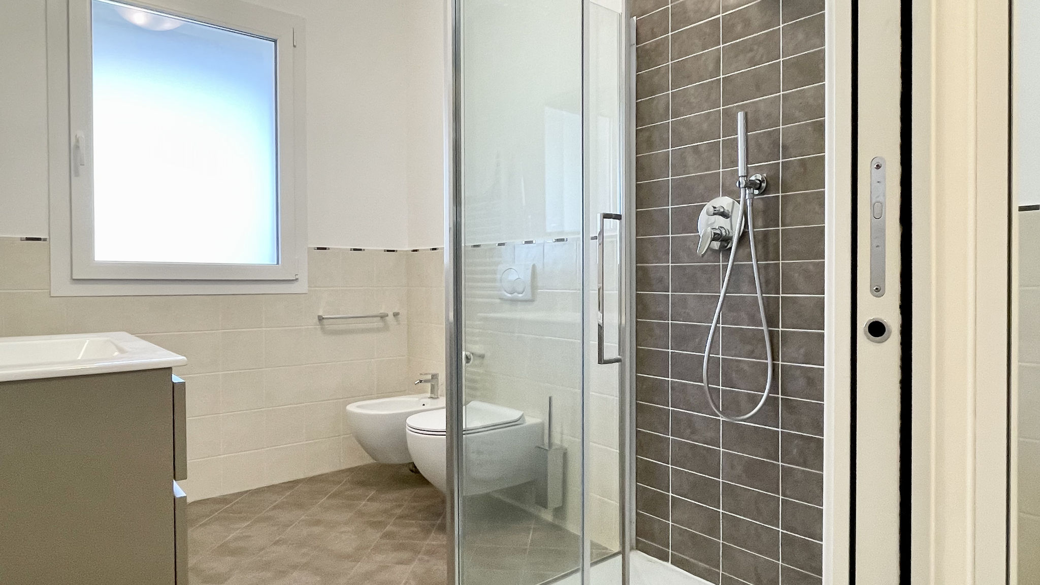 NOMASTAY SRL Rimini Bilocale con terrazzo e garage – Casa Ondina