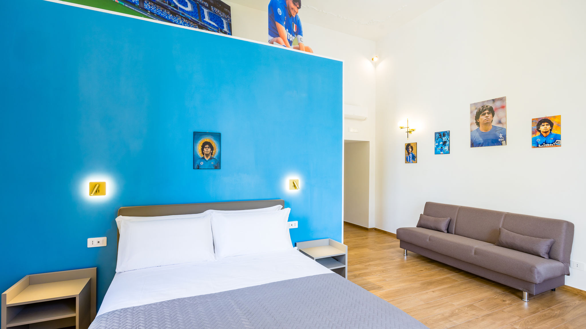 Italianway Napoli Guest Rooms Bellini - Maradona - Junior Suite