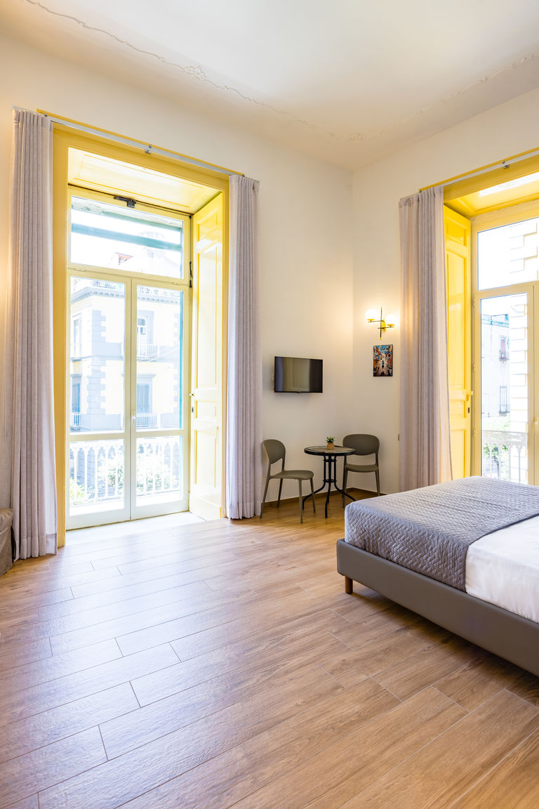 Italianway Napoli Guest Rooms Bellini - Maradona - Junior Suite