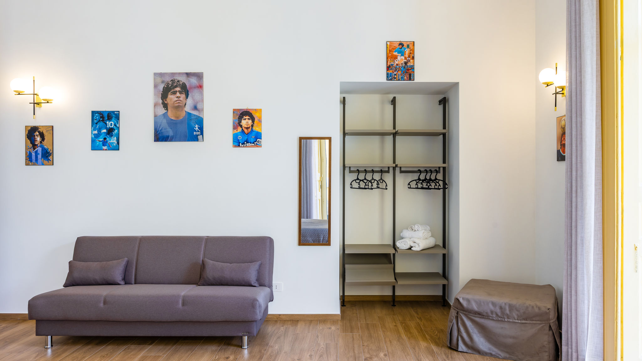 Italianway Napoli Guest Rooms Bellini - Maradona - Junior Suite