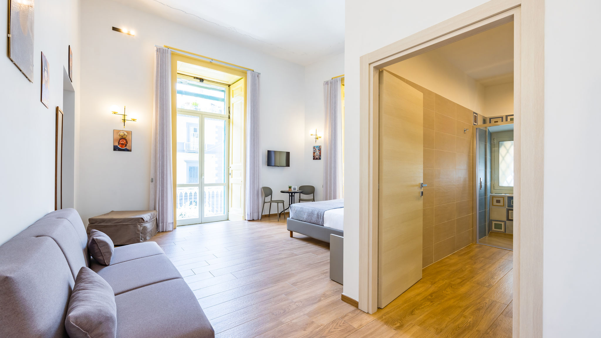 Italianway Napoli Guest Rooms Bellini - Maradona - Junior Suite