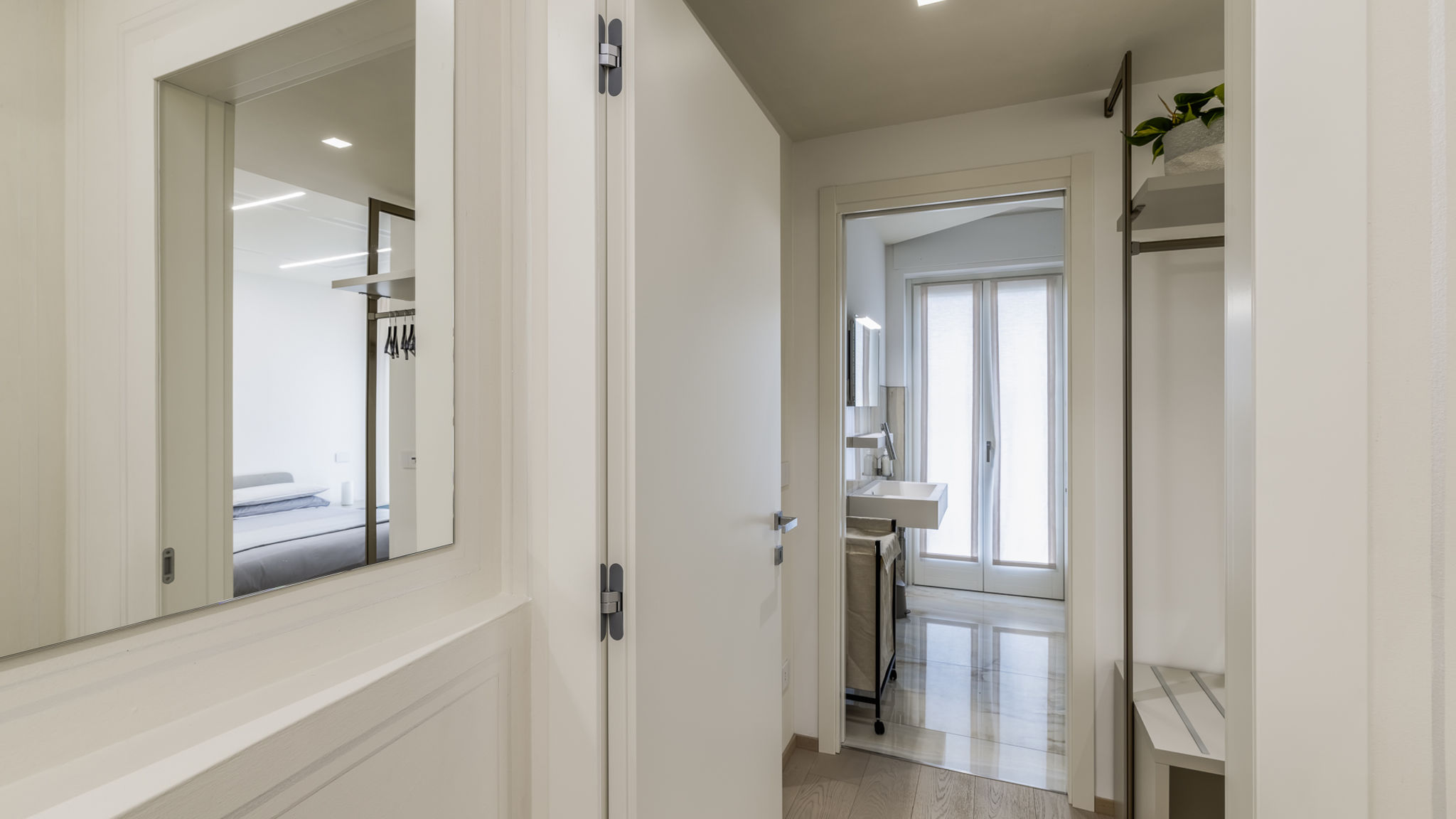 Italianway Bra Vanity Tail Luxury Apartments - 1