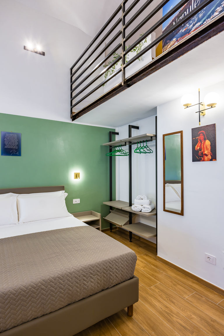 Italianway Napoli Guest Rooms Bellini - Pino Daniele -Camera classic