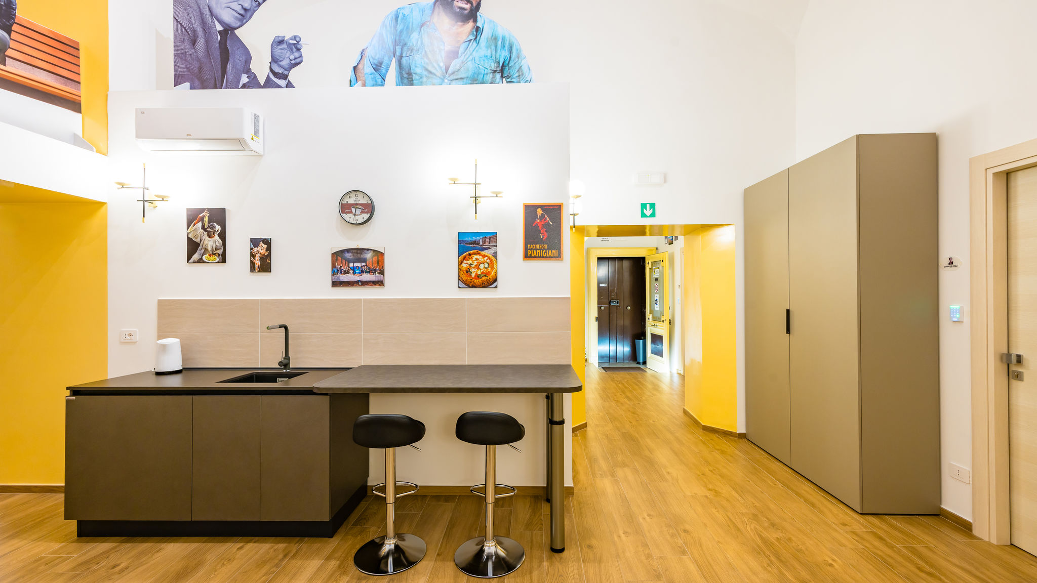 Italianway Napoli Guest Rooms Bellini - Maradona - Junior Suite