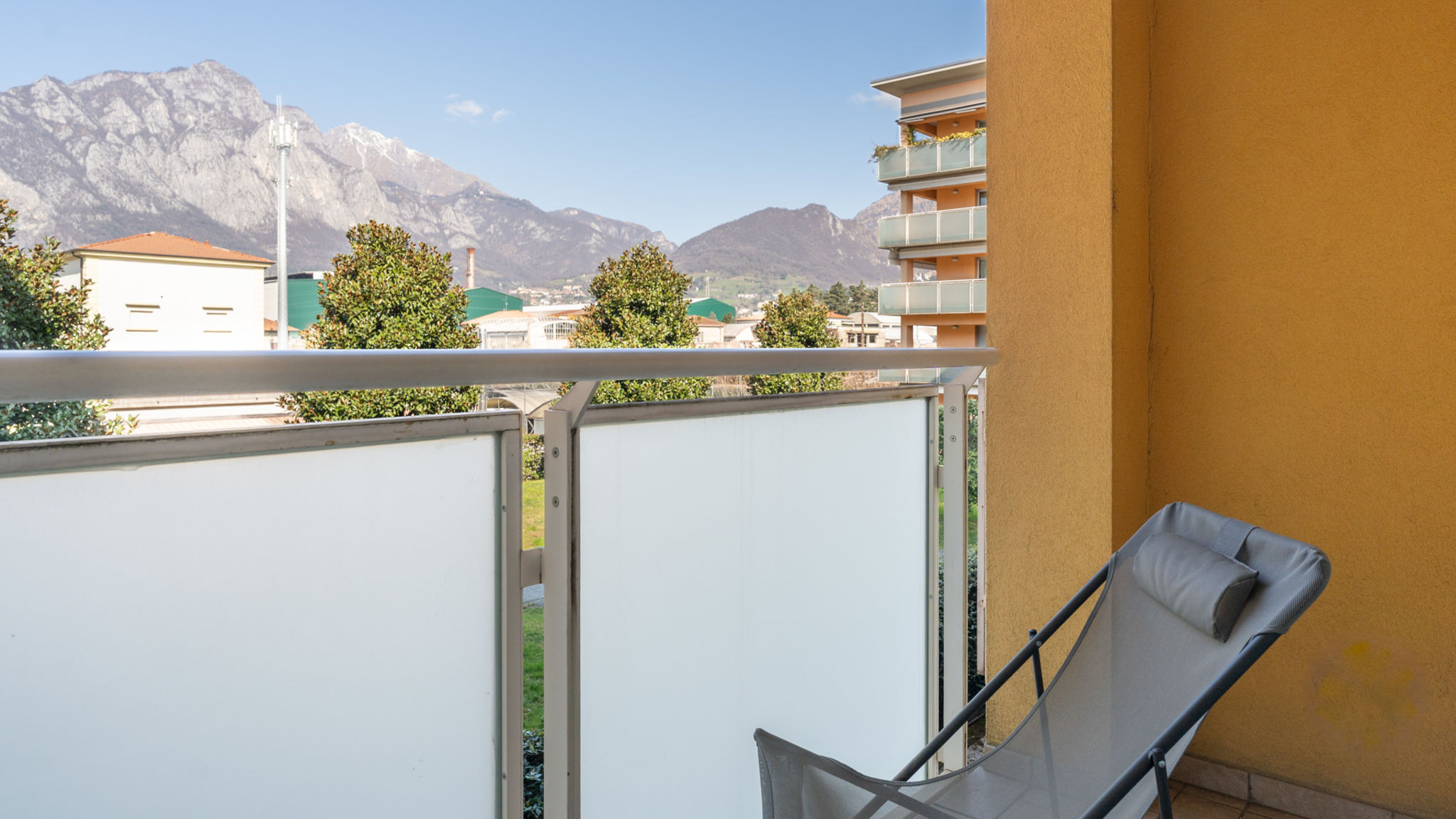 Italianway Lecco Large well-equipped apartment near Como lake