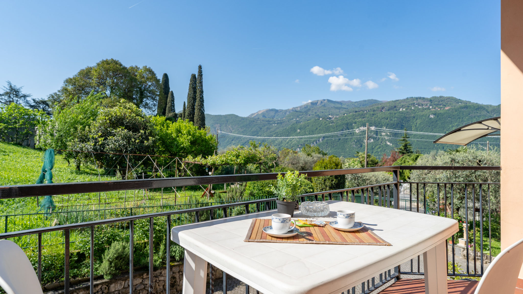 Italianway Lierna Jasmine Lilla - apartment in villa with terrace