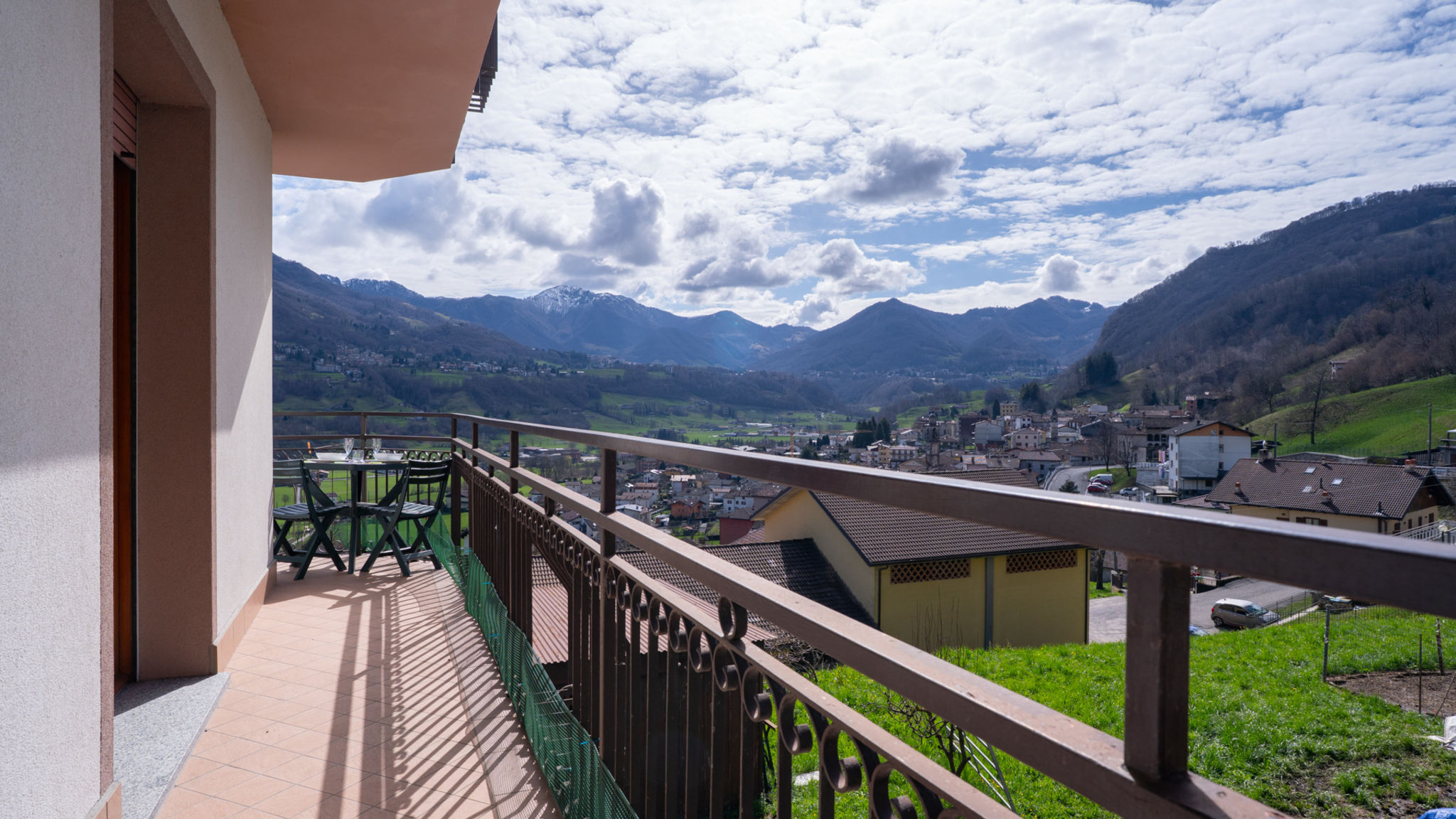 Italianway Pasturo Spacious apartment with panoramic view