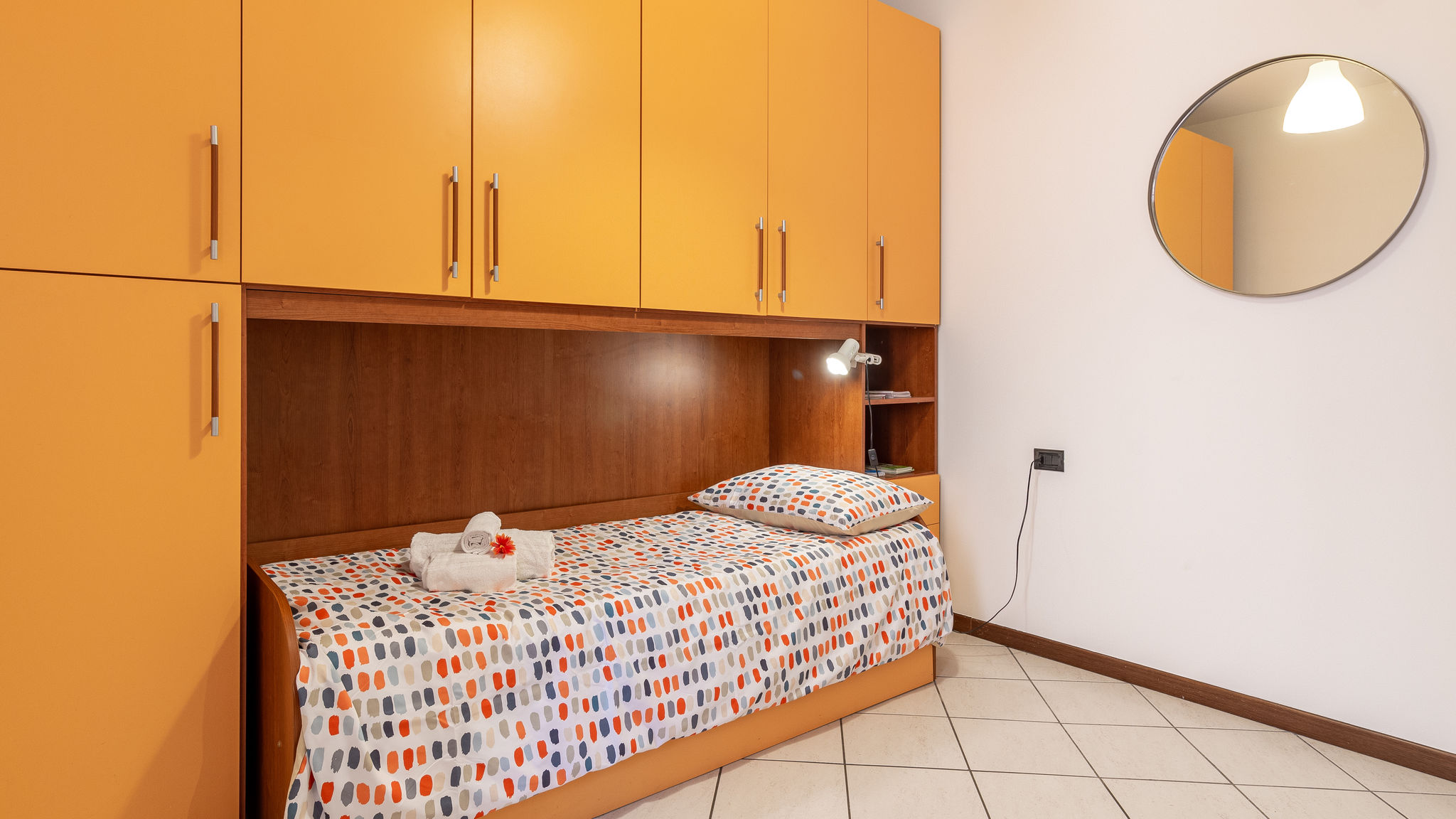 Houset Monza Cielo C18 by Houset