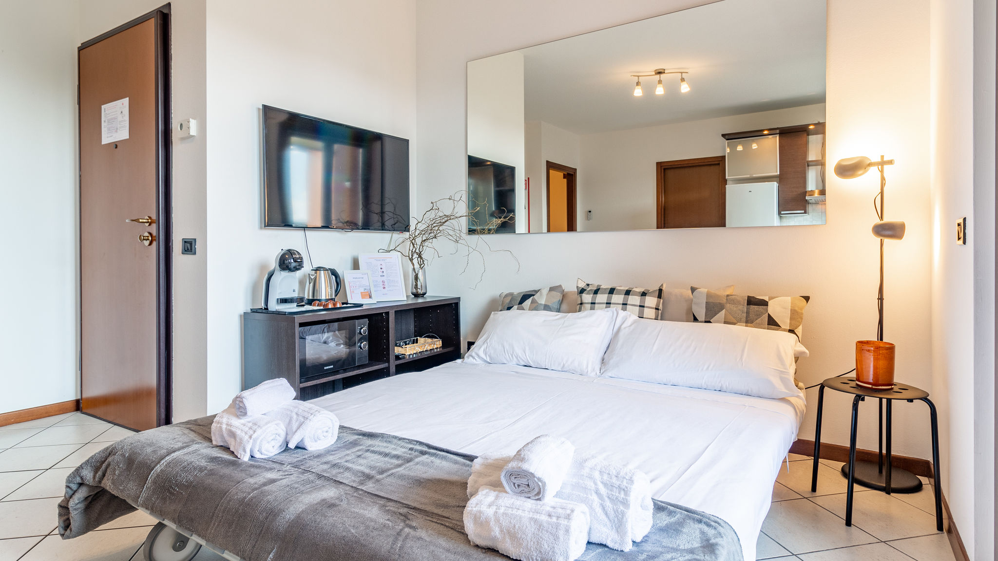 Houset Monza Cielo C18 by Houset