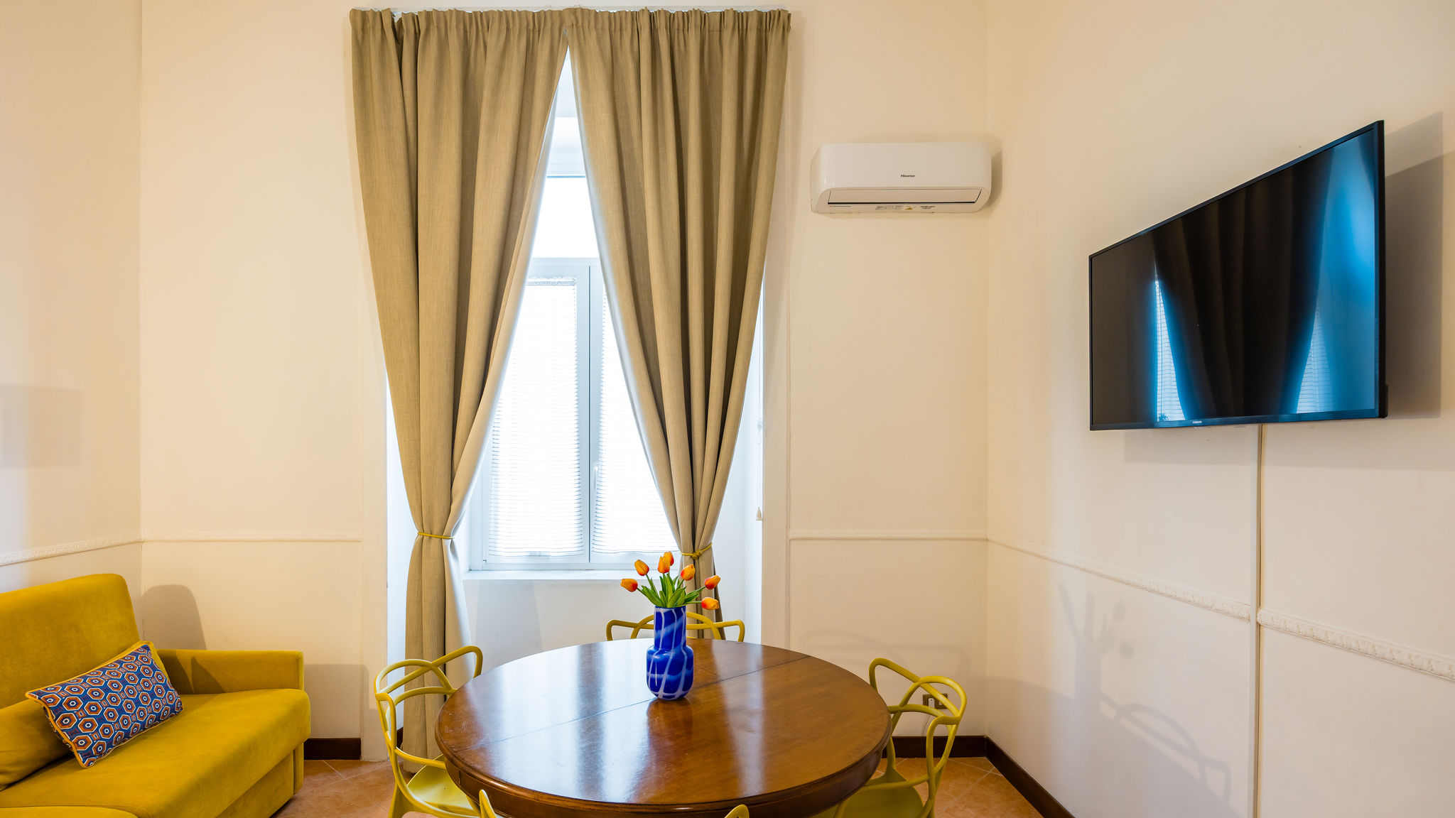 Napoliapartments.it (per Apt commercializzati) Napoli La Casa di Famiglia by NapoliApartments