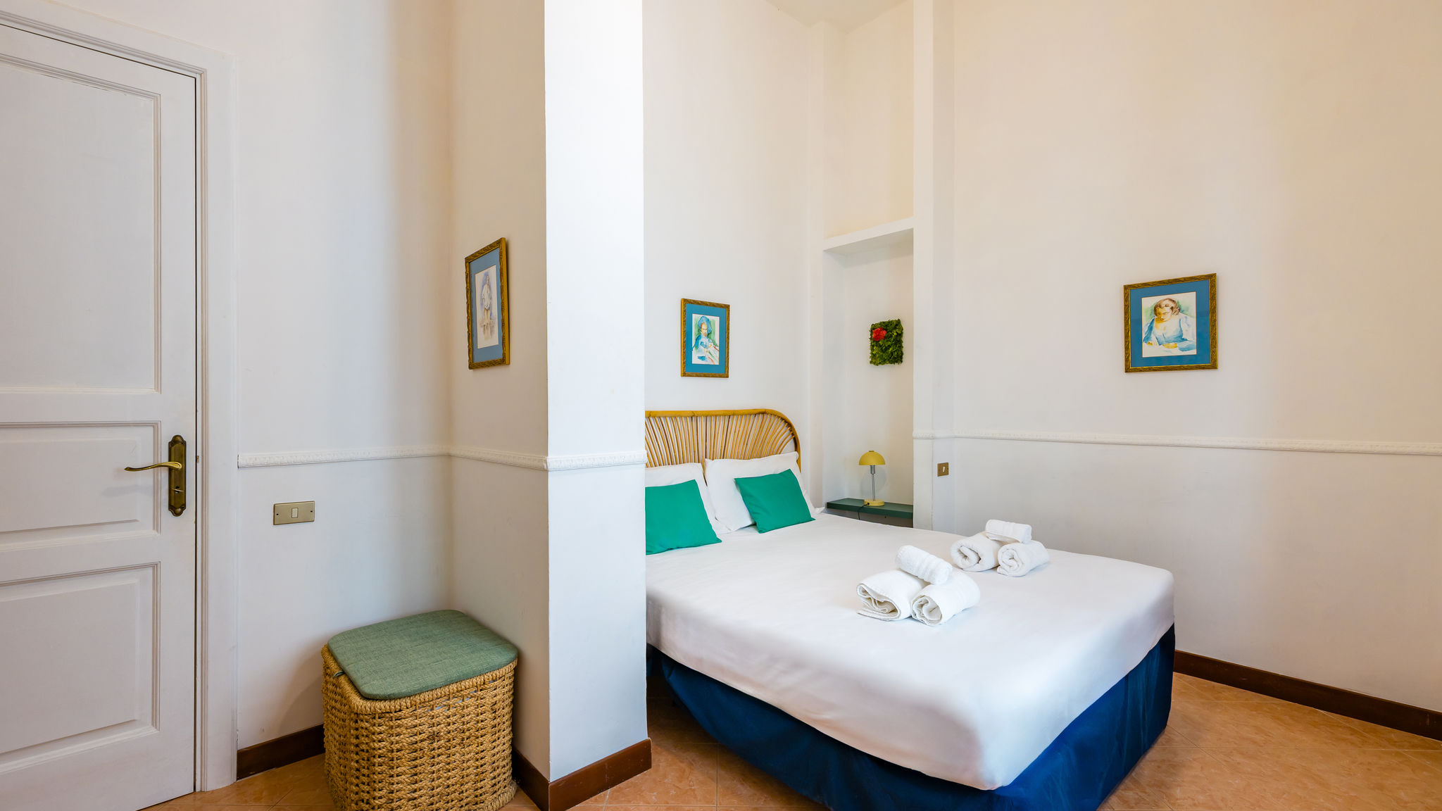 Napoliapartments.it (per Apt commercializzati) Napoli La Casa di Famiglia by NapoliApartments