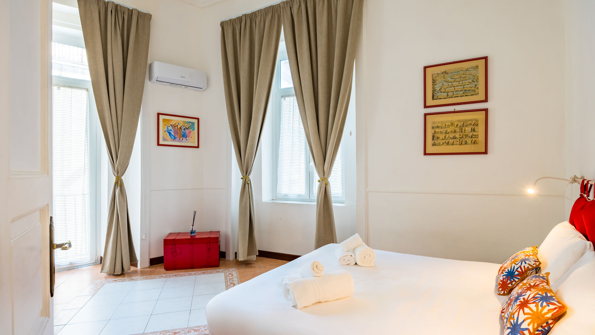 Napoliapartments.it (per Apt commercializzati) Napoli La Casa di Famiglia by NapoliApartments