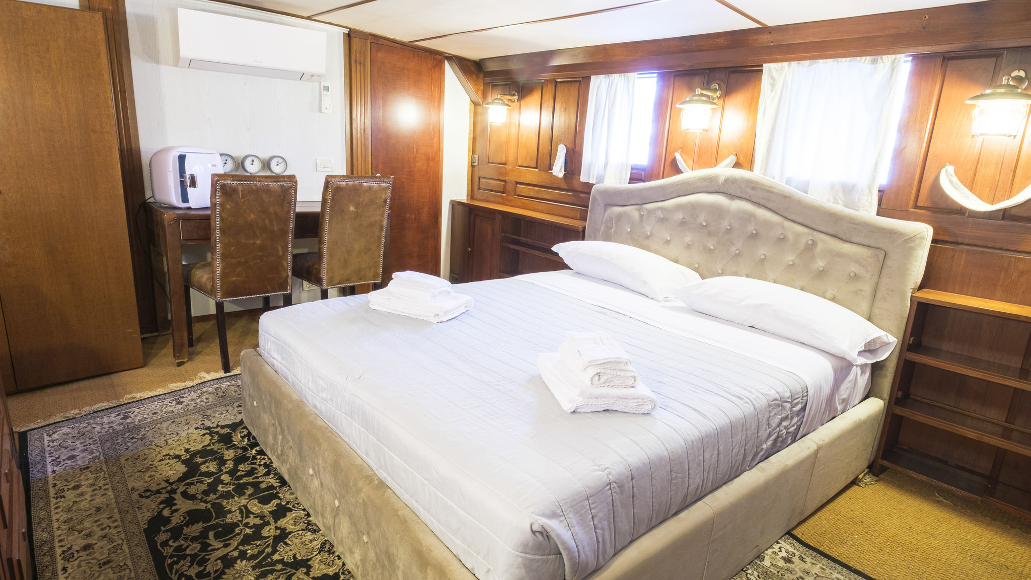 NOMASTAY SRL Rimini La suite del capitano - Nave Contessa