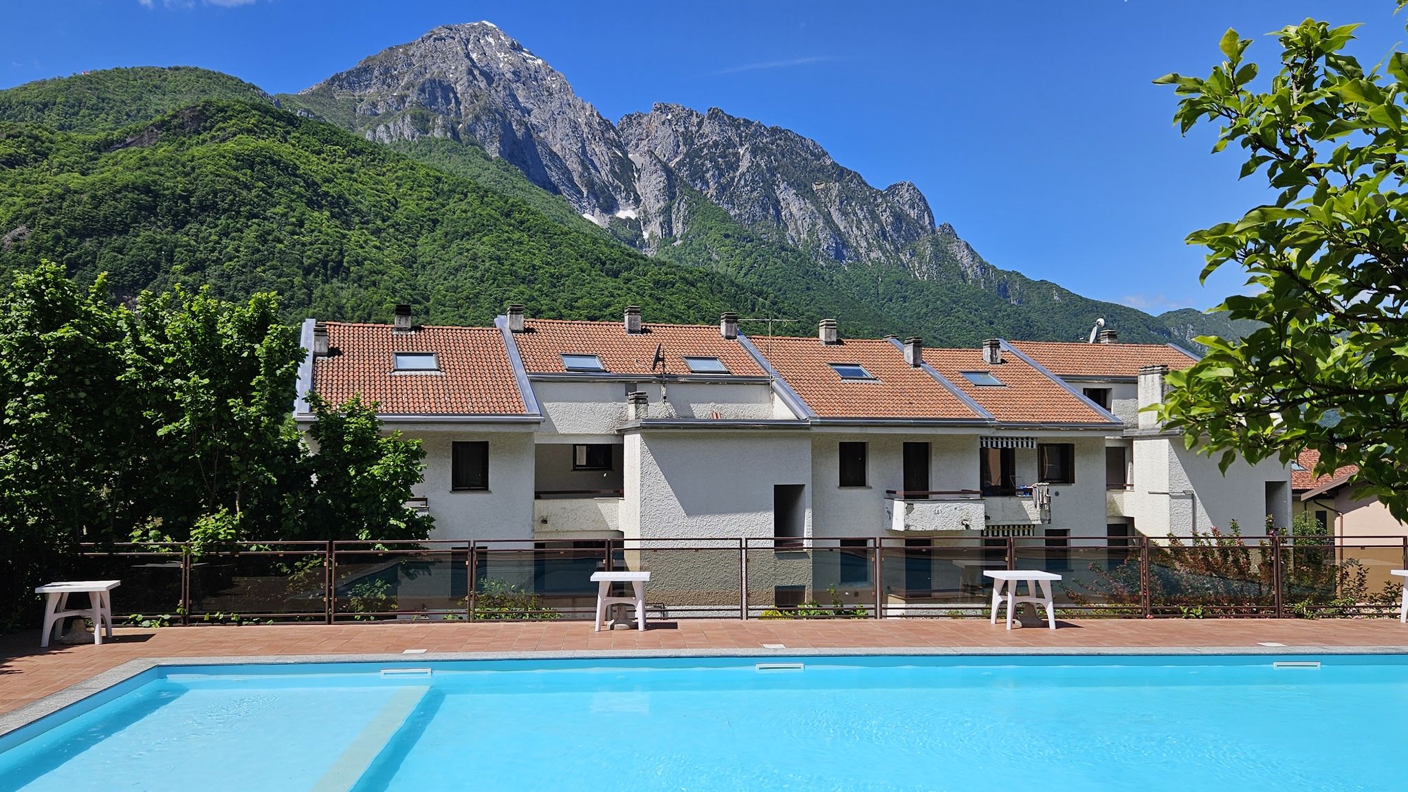 Italianway Introbio Top Panorama - Piscina