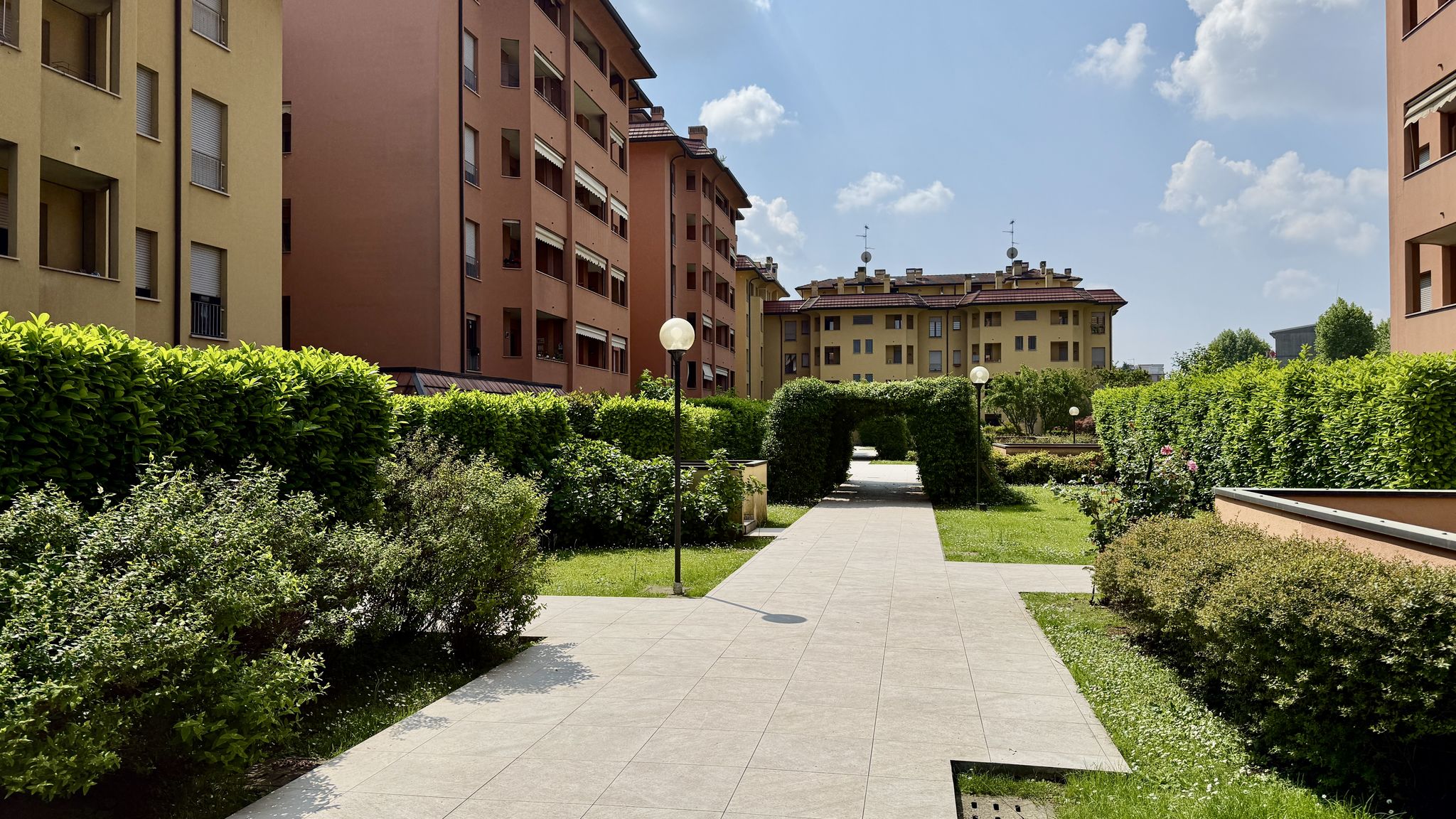 Houset Monza Cielo C18 by Houset