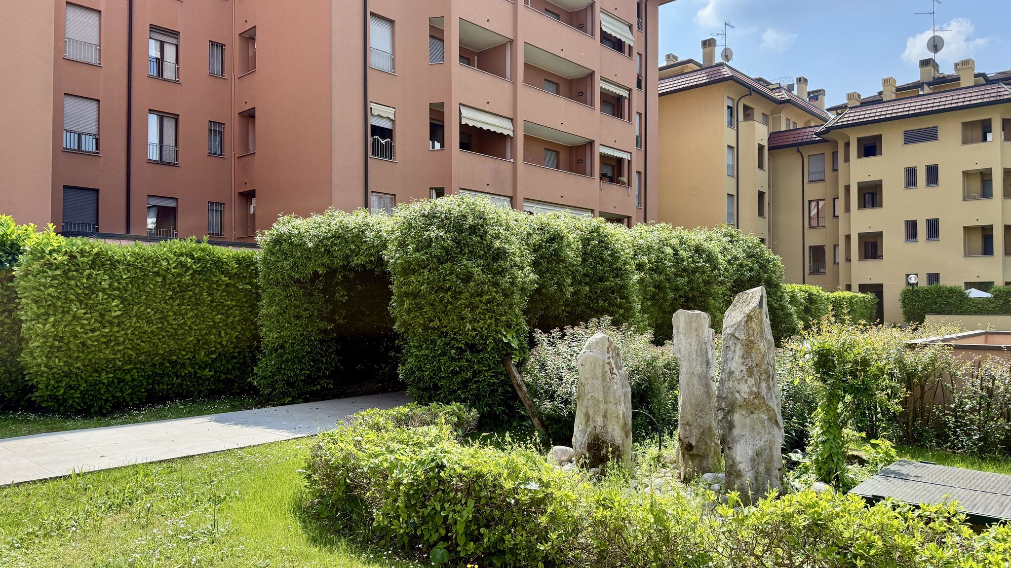 Houset Monza Cielo C18 by Houset