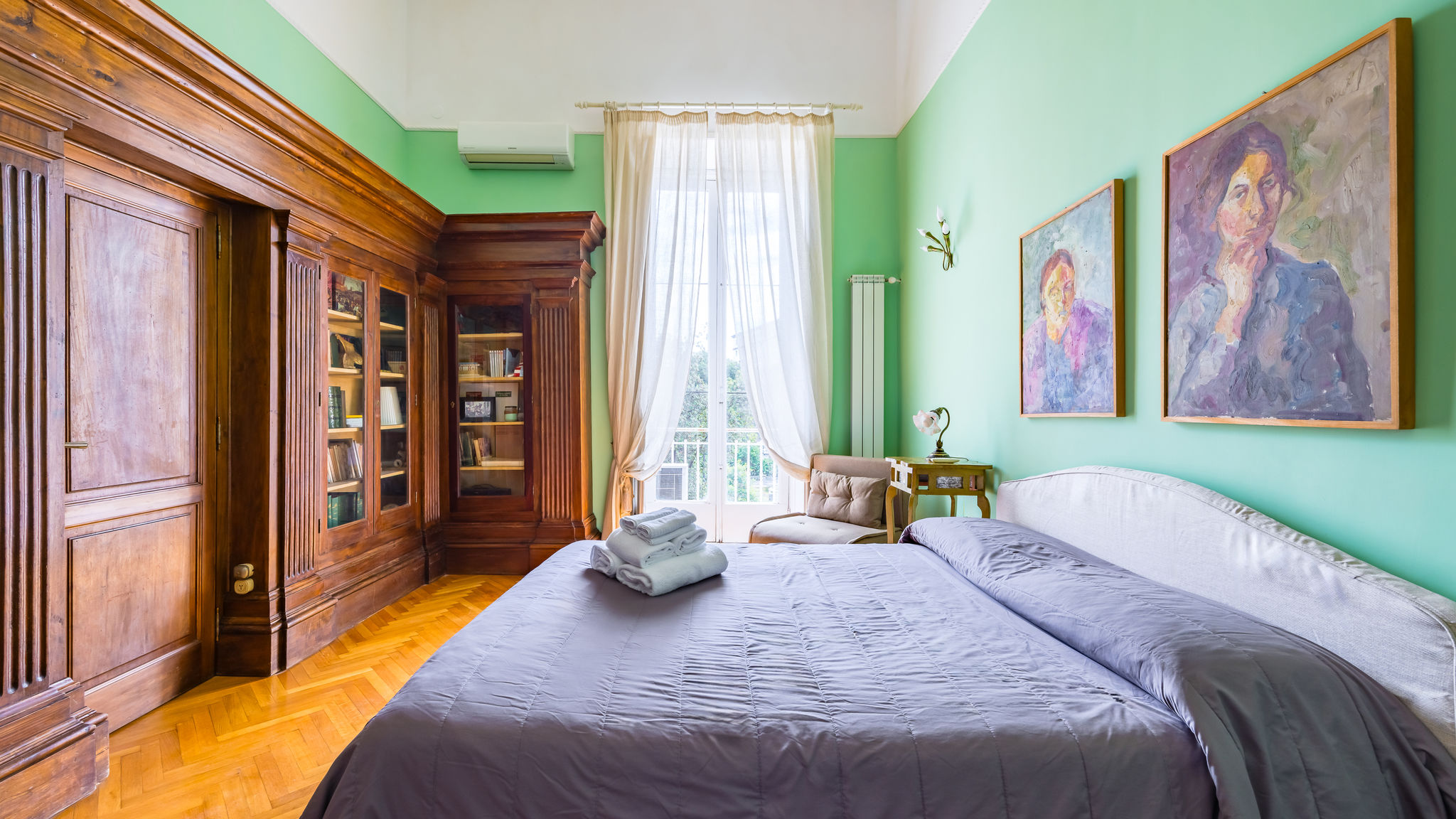 Napoliapartments.it (per Apt commercializzati) Napoli Cavour Art and Museum Flat by NapoliApartments