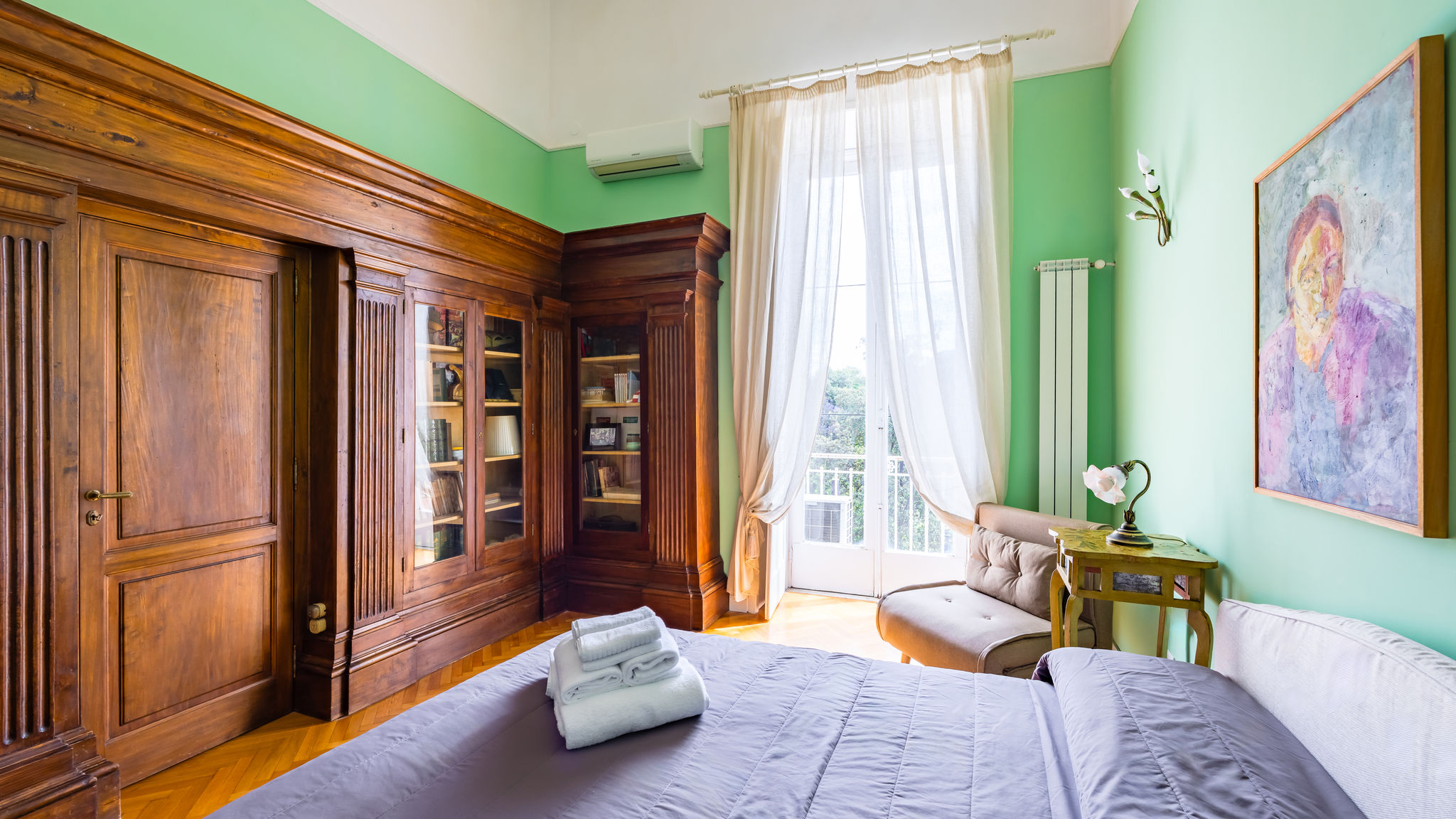 Napoliapartments.it (per Apt commercializzati) Napoli Cavour Art and Museum Flat by NapoliApartments