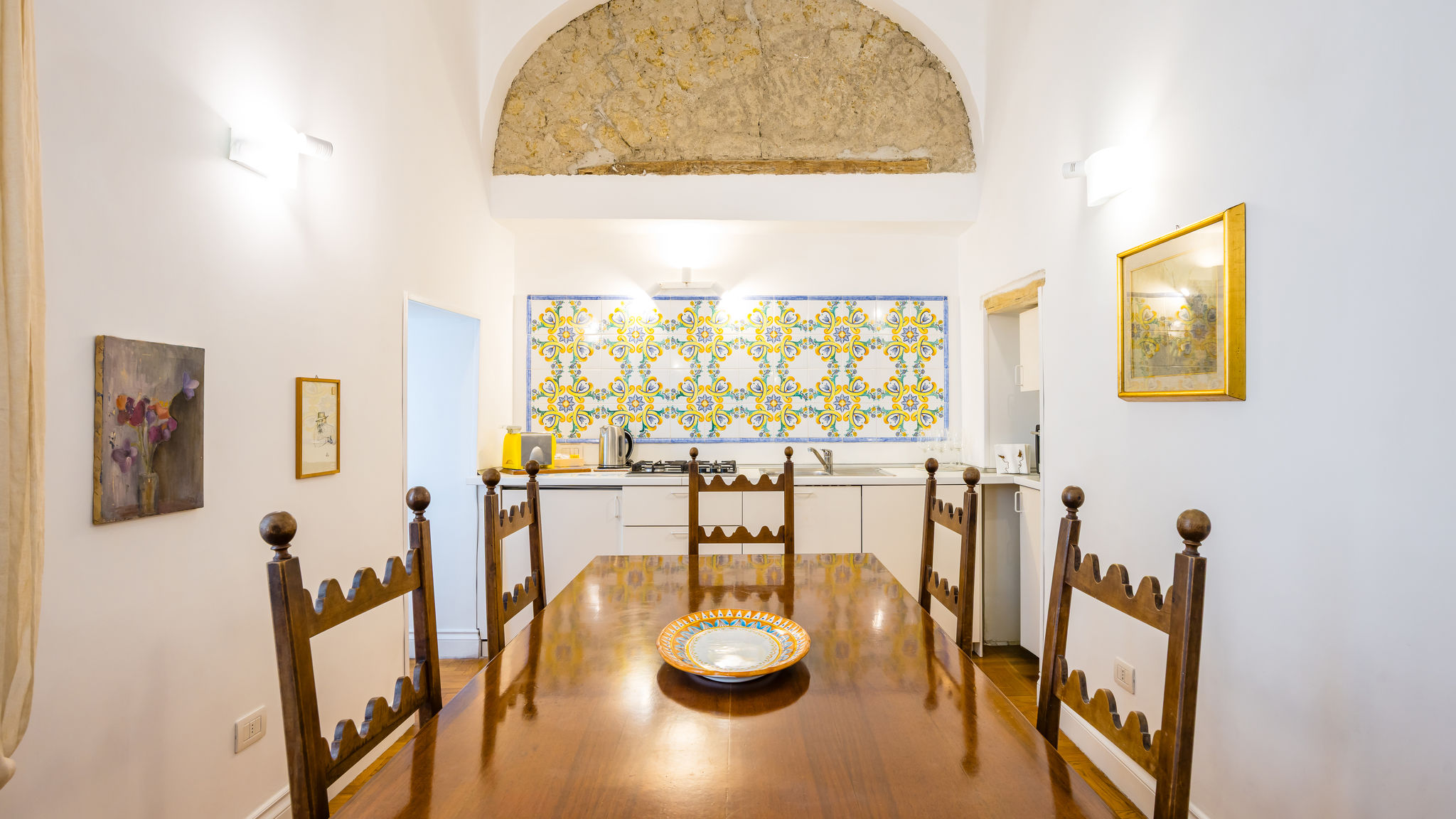 Napoliapartments.it (per Apt commercializzati) Napoli Cavour Art and Museum Flat by NapoliApartments
