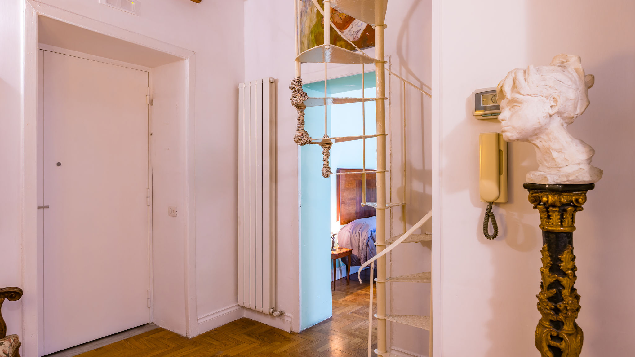 Napoliapartments.it (per Apt commercializzati) Napoli Cavour Art and Museum Flat by NapoliApartments