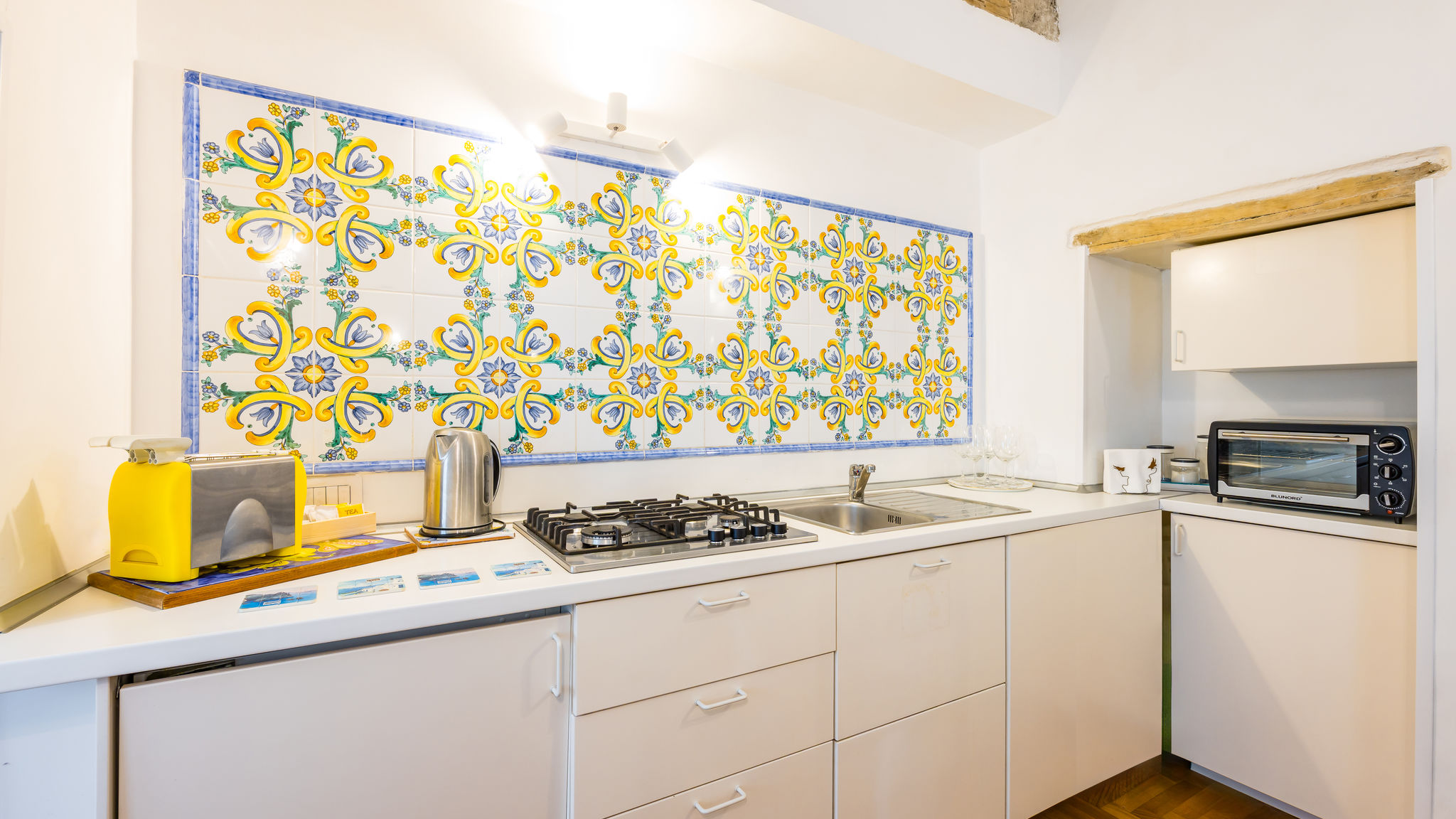 Napoliapartments.it (per Apt commercializzati) Napoli Cavour Art and Museum Flat by NapoliApartments