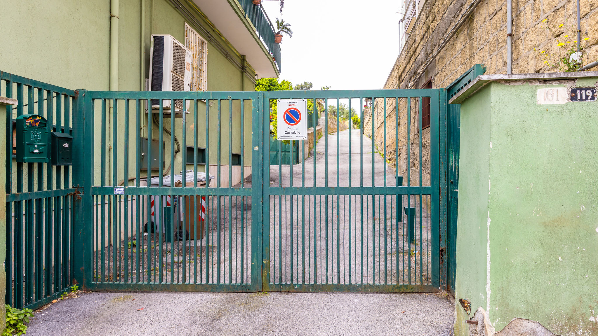 Italianway Napoli Domus Capodimonte flat by Napoliapartments