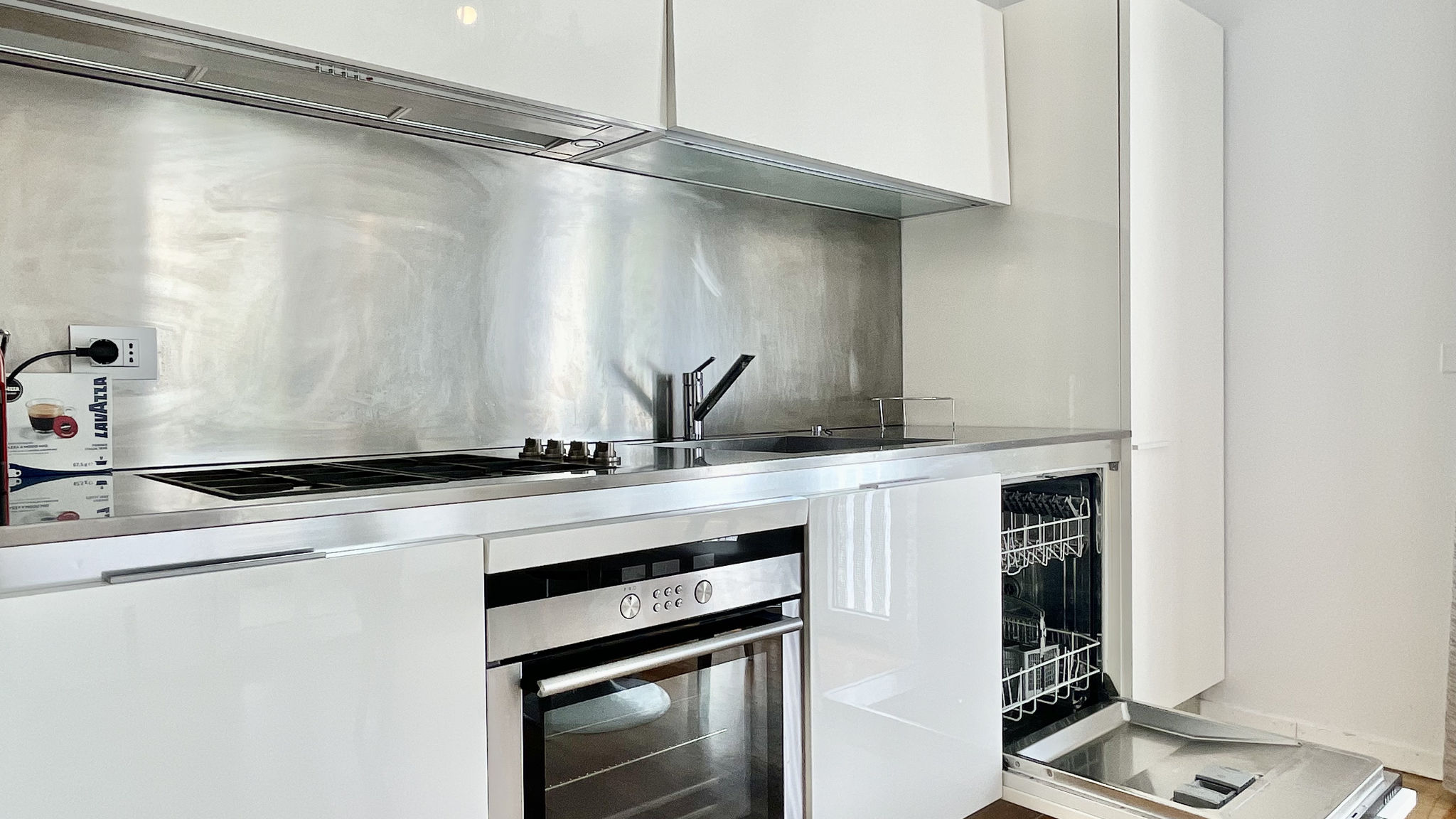 NOMASTAY SRL Rimini Attico con Garage e Ampia Terrazza Privata