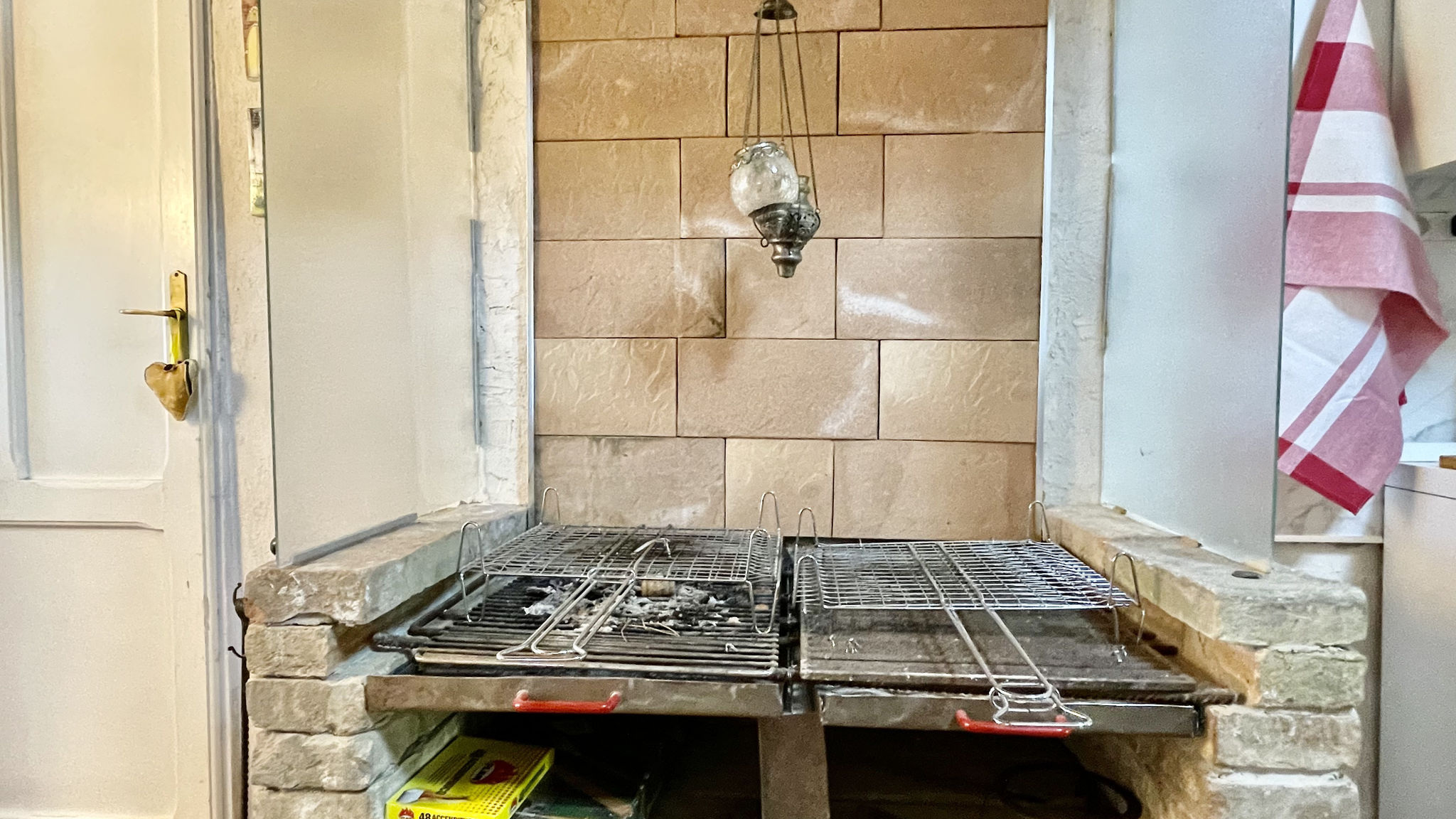 NOMASTAY SRL Saludecio Rustico con Jacuzzi privata, BBQ e 3 camere