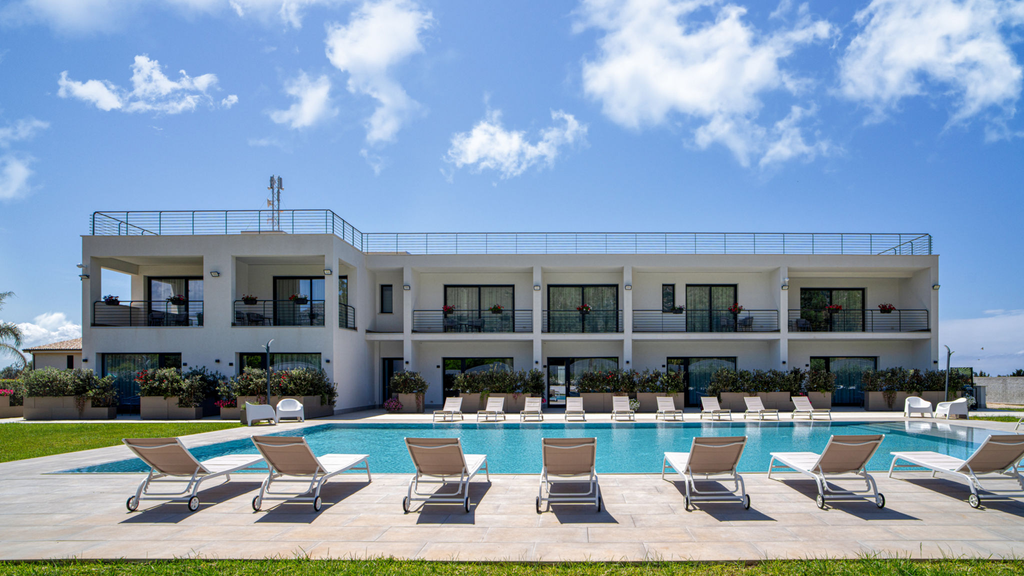 Italianway Terrasini Ella Suites Apartments