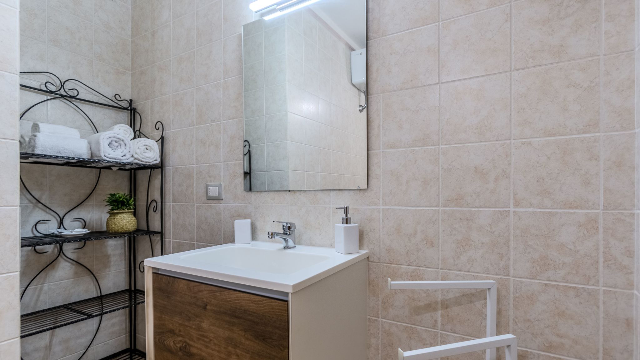 YAMAR Sant'Anna Arresi Aetòs Home, Porto Pino hill