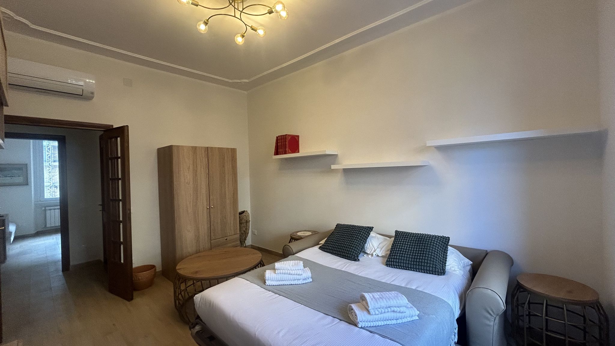 Italianway Roma Casa Riboty by Ghor