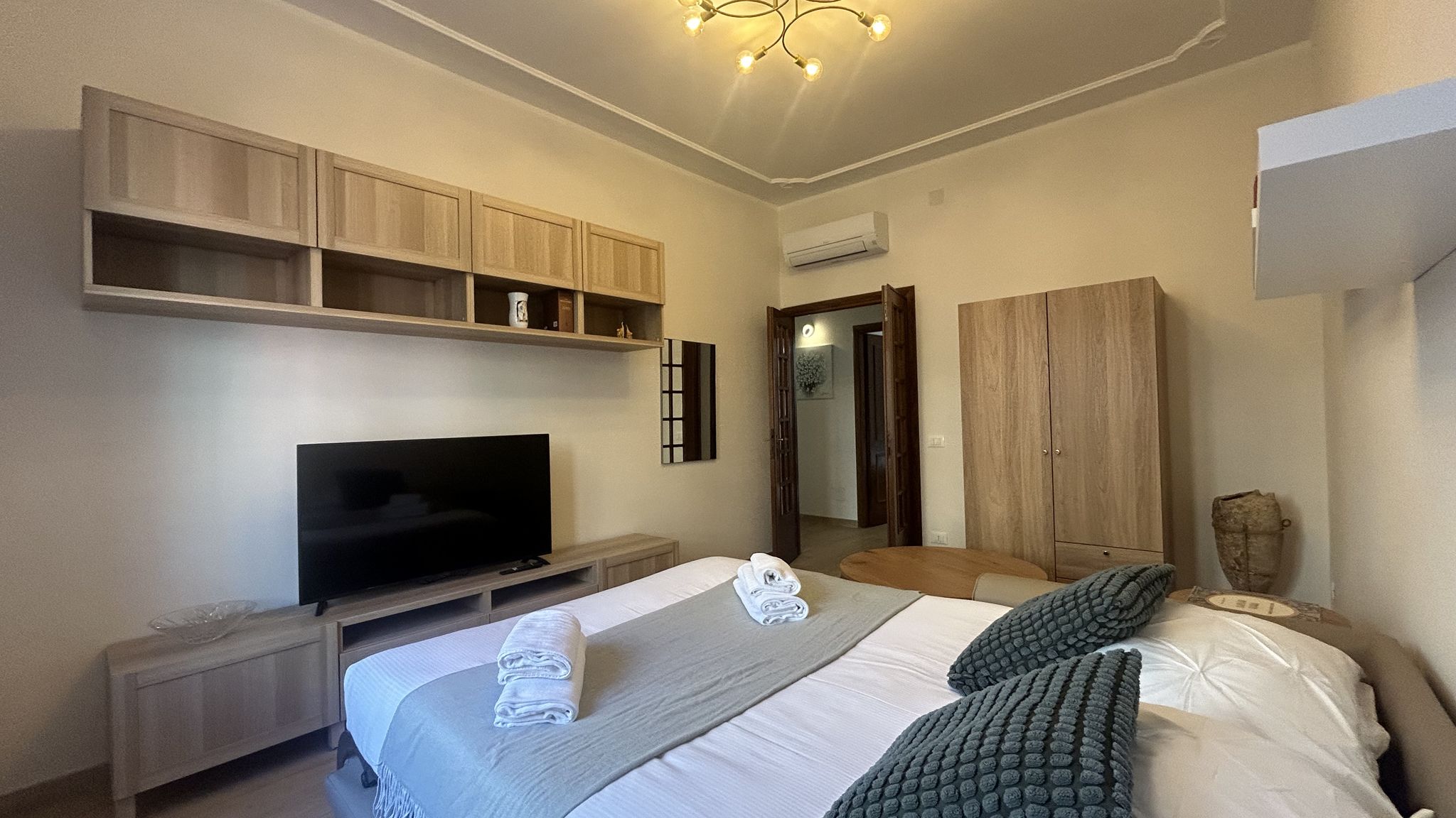 Italianway Roma Casa Riboty by Ghor