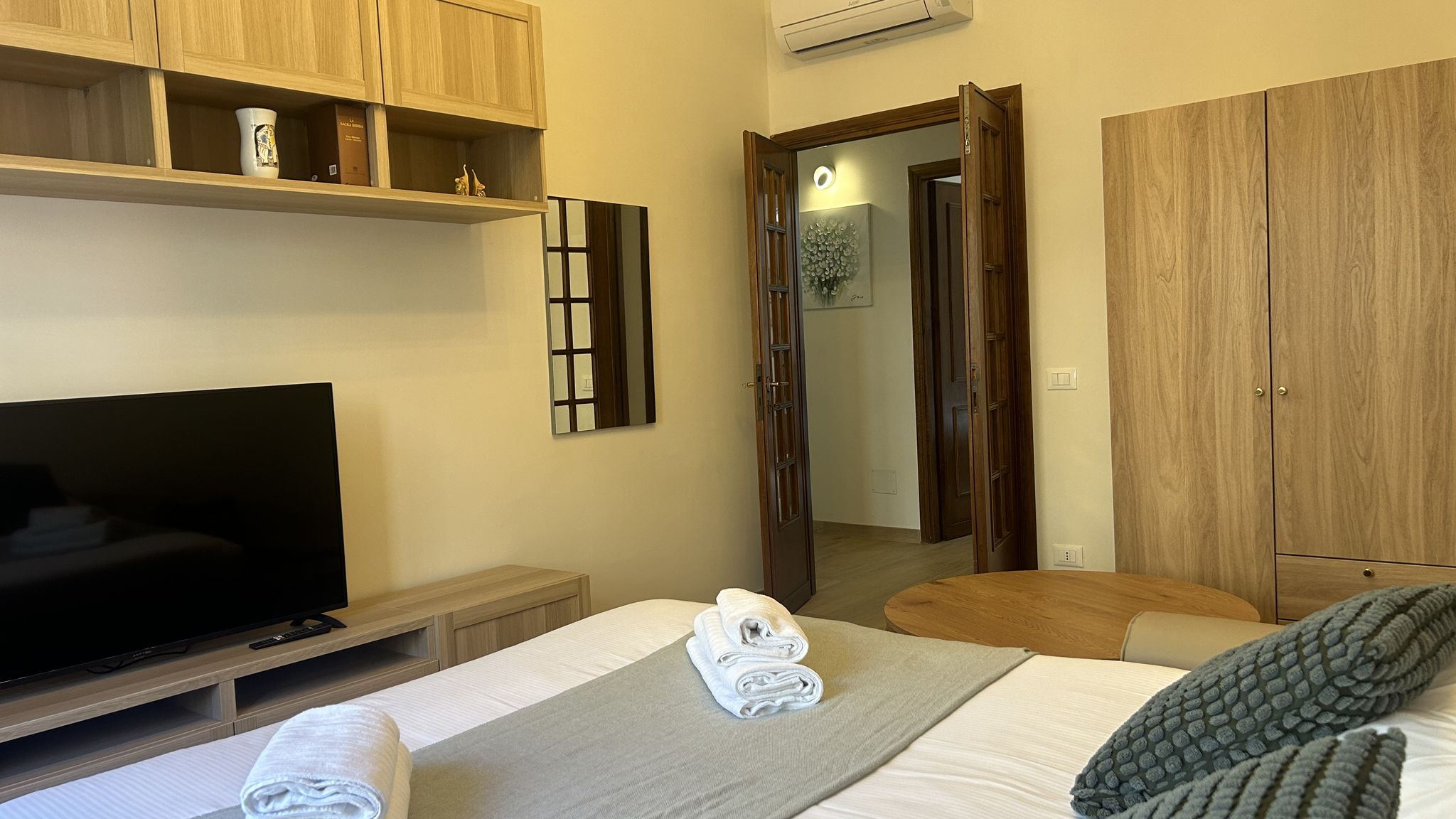 Italianway Roma Casa Riboty by Ghor