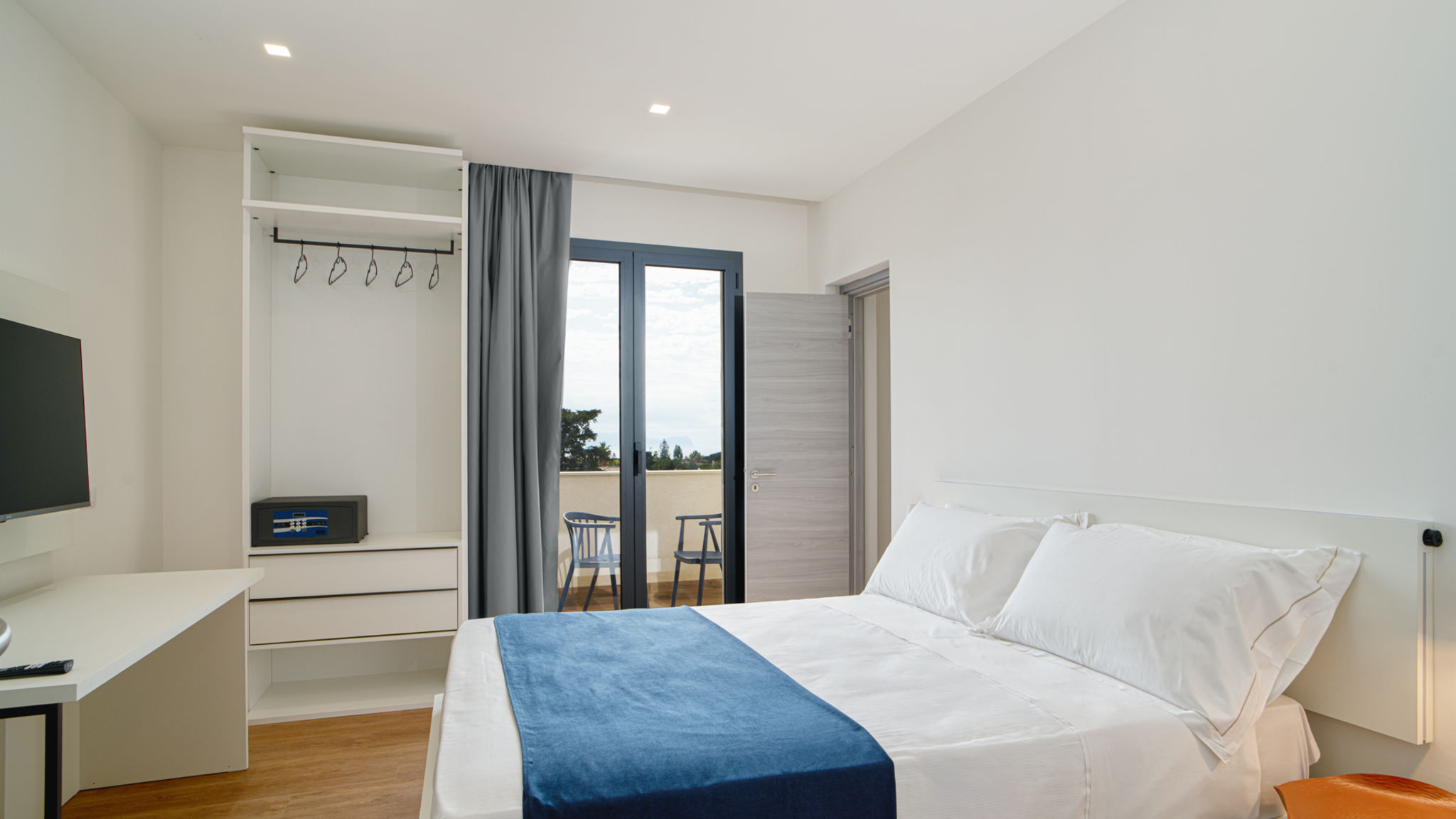 Italianway Terrasini 208 Deluxe - Ella Suites & Apartments 