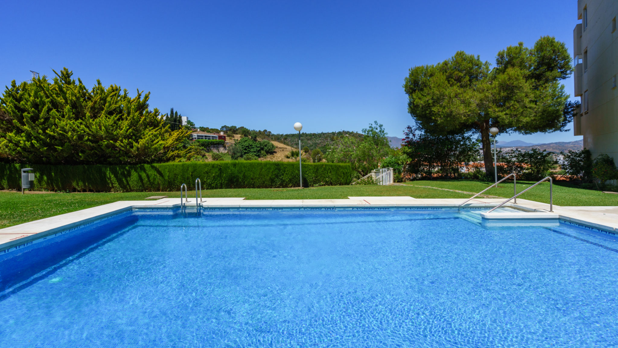 Costarentals Fuengirola Spacious Castillo Sohail penthouse with Jacuzzi by Costarentals - Ref 12