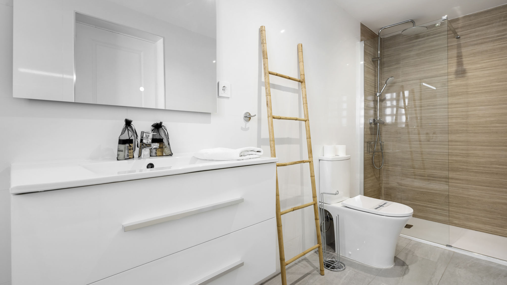 Apartment near Marbella by Costarentals - Ref 90