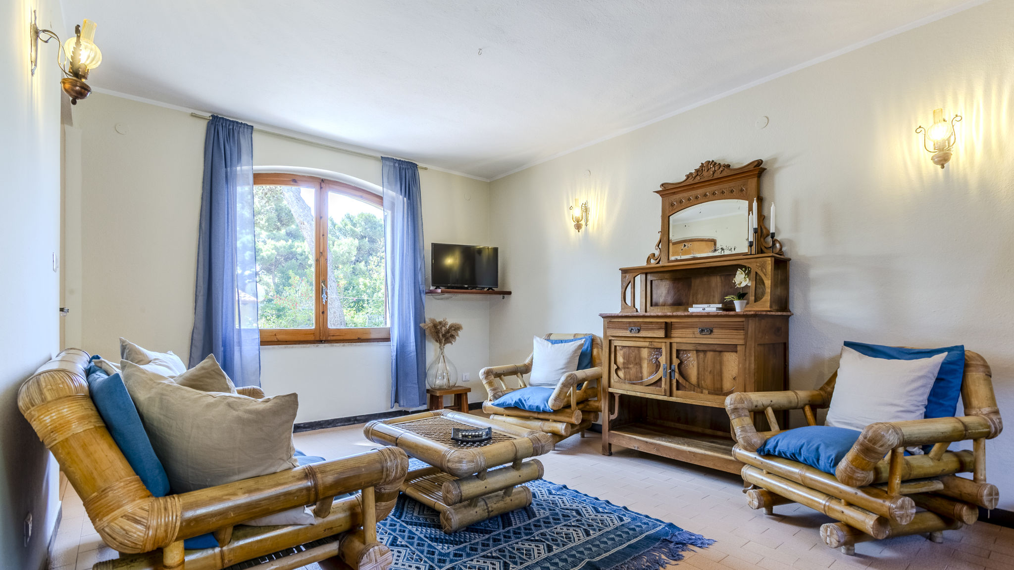 Italianway Sant'Anna Arresi Villa Etnic Eloise  a walk from Porto Pino beach