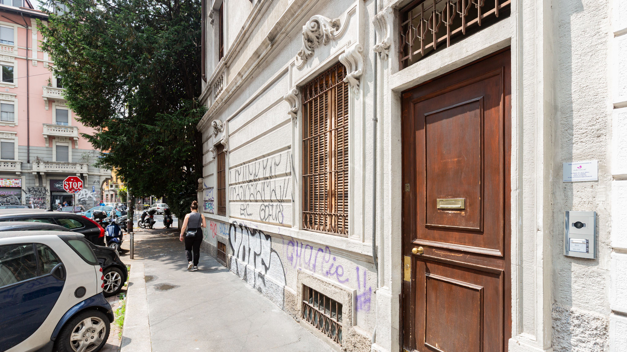 Italianway Milano INGEGNOLI1 Bright top floor apartment