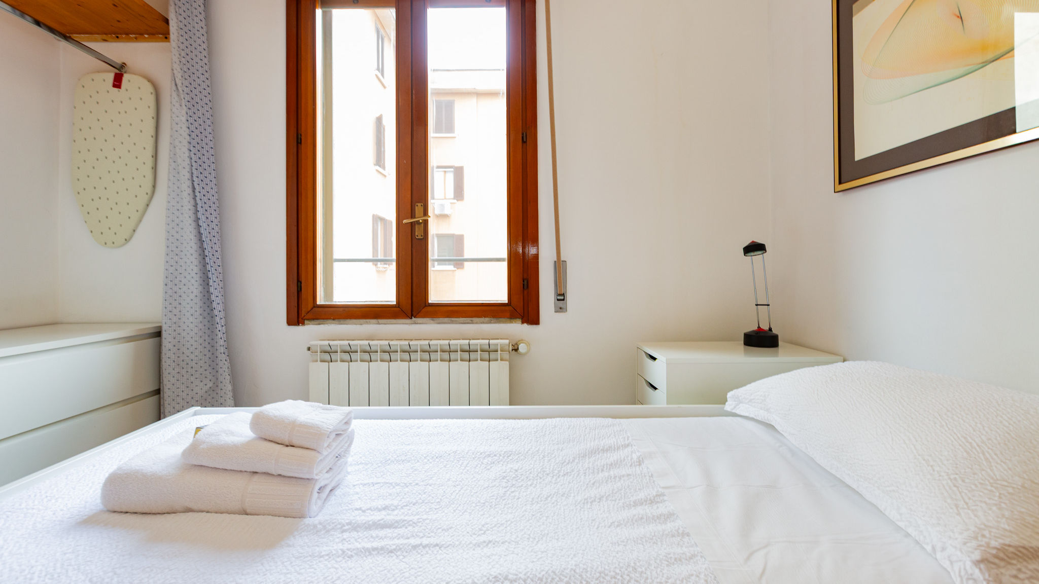 Italianway Milano INGEGNOLI1 Bright top floor apartment
