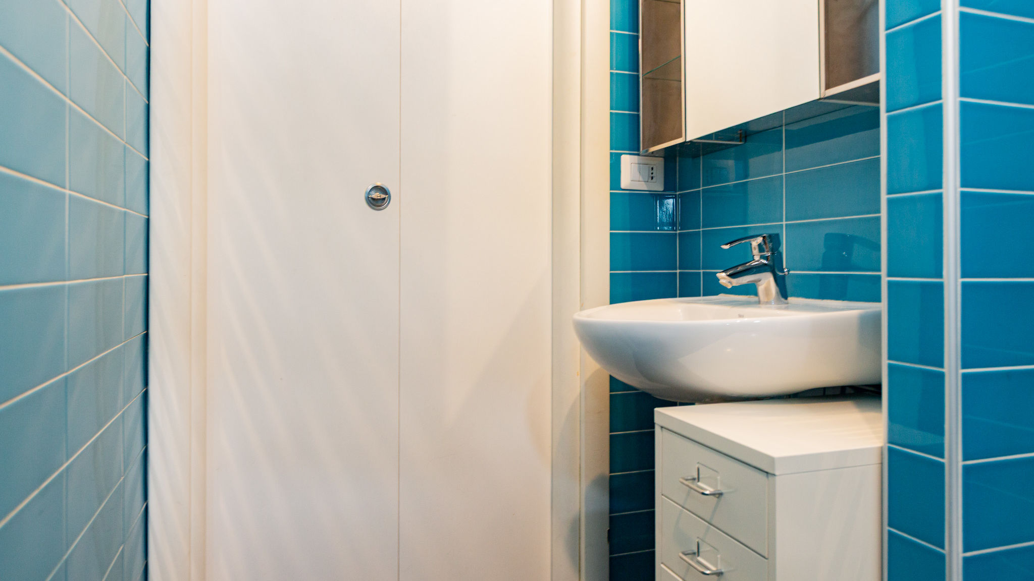 Italianway Milano INGEGNOLI1 Bright top floor apartment