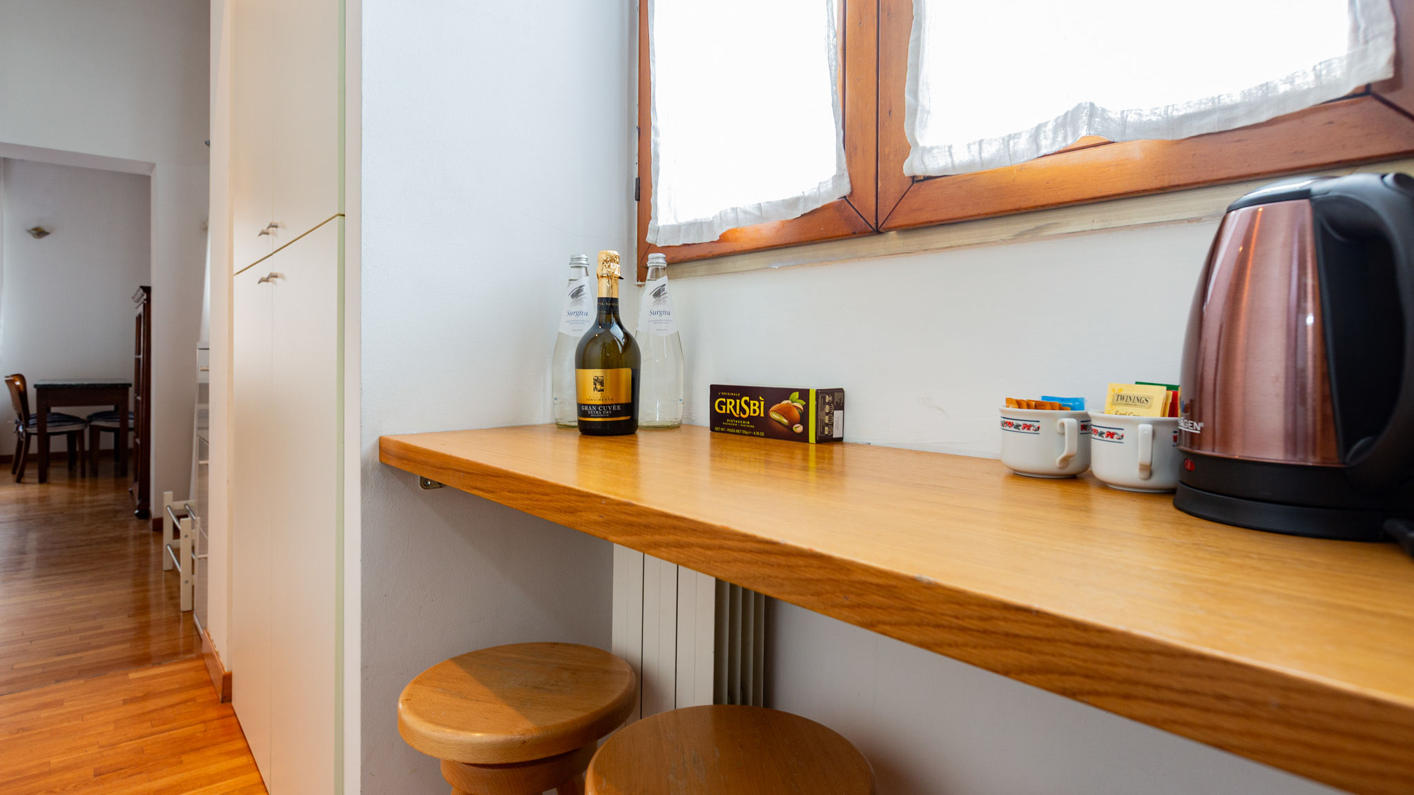 Italianway Milano INGEGNOLI1 Bright top floor apartment