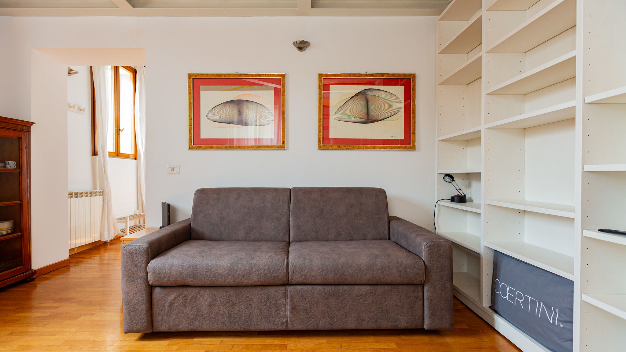 Italianway Milano INGEGNOLI1 Bright top floor apartment