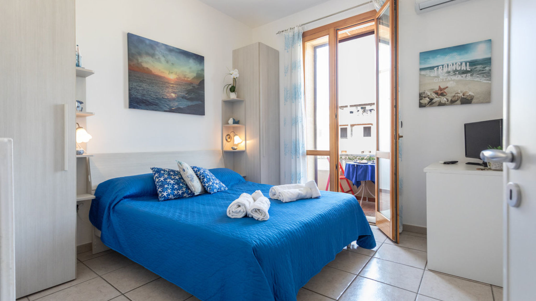 Italianway Gallipoli Il Girasole Camera Blu - Salento Reservation