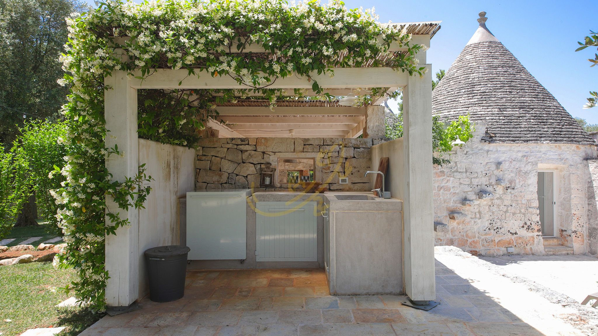 Italianway Ostuni TD Trulli Vittoriani Charme and Pure Nature w/pool