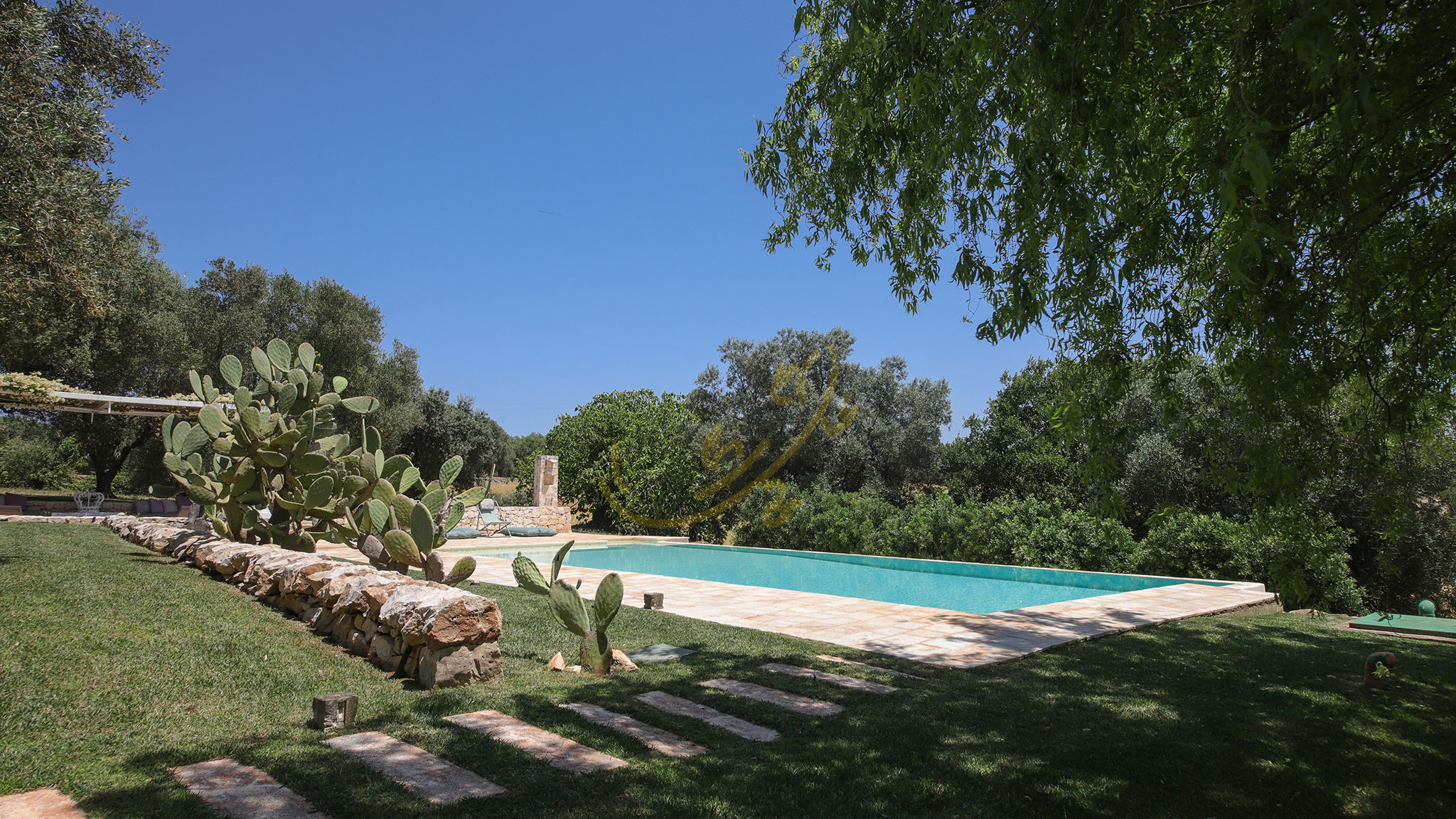 Italianway Ostuni TD Trulli Vittoriani Charme and Pure Nature w/pool