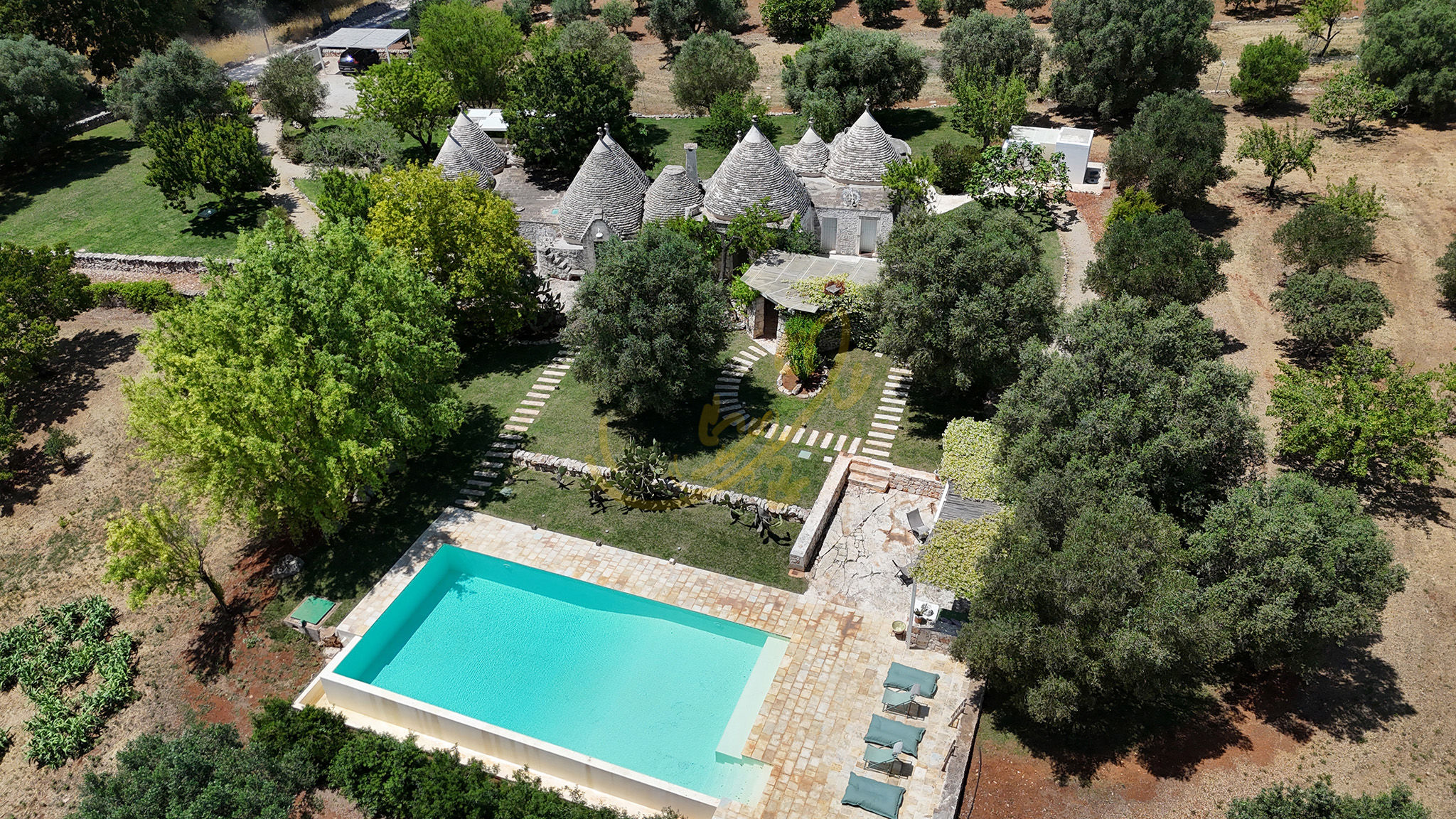 Italianway Ostuni TD Trulli Vittoriani Charme and Pure Nature w/pool