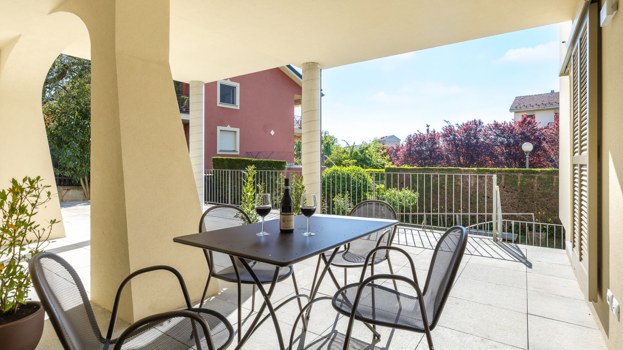 Italianway Alba Alba Palace Luxury Apartments - Yellow